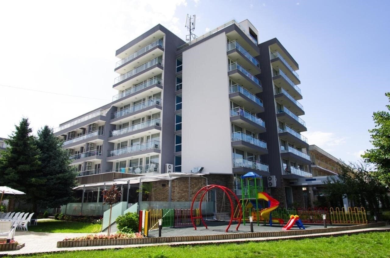 Отель Aqua Life Tower 2*